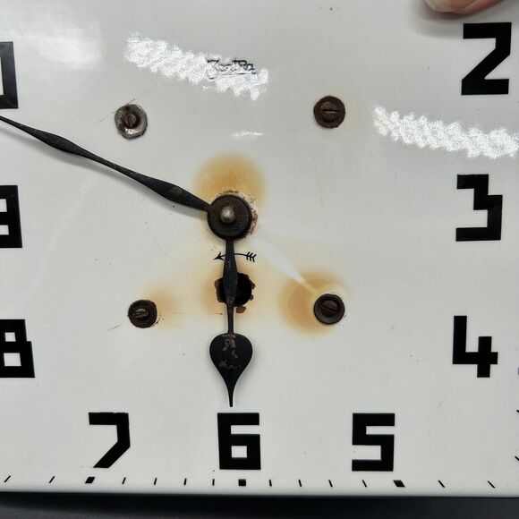 Zentra Vintage Porcelain Wall Clock (E) - Picture 5 of 8